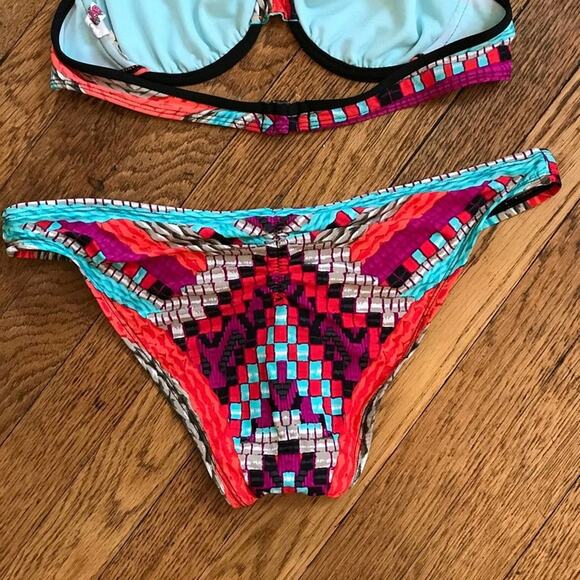 The Bikini Lab L bikin checker abstract pattern red black blue beach summer - Picture 7 of 10